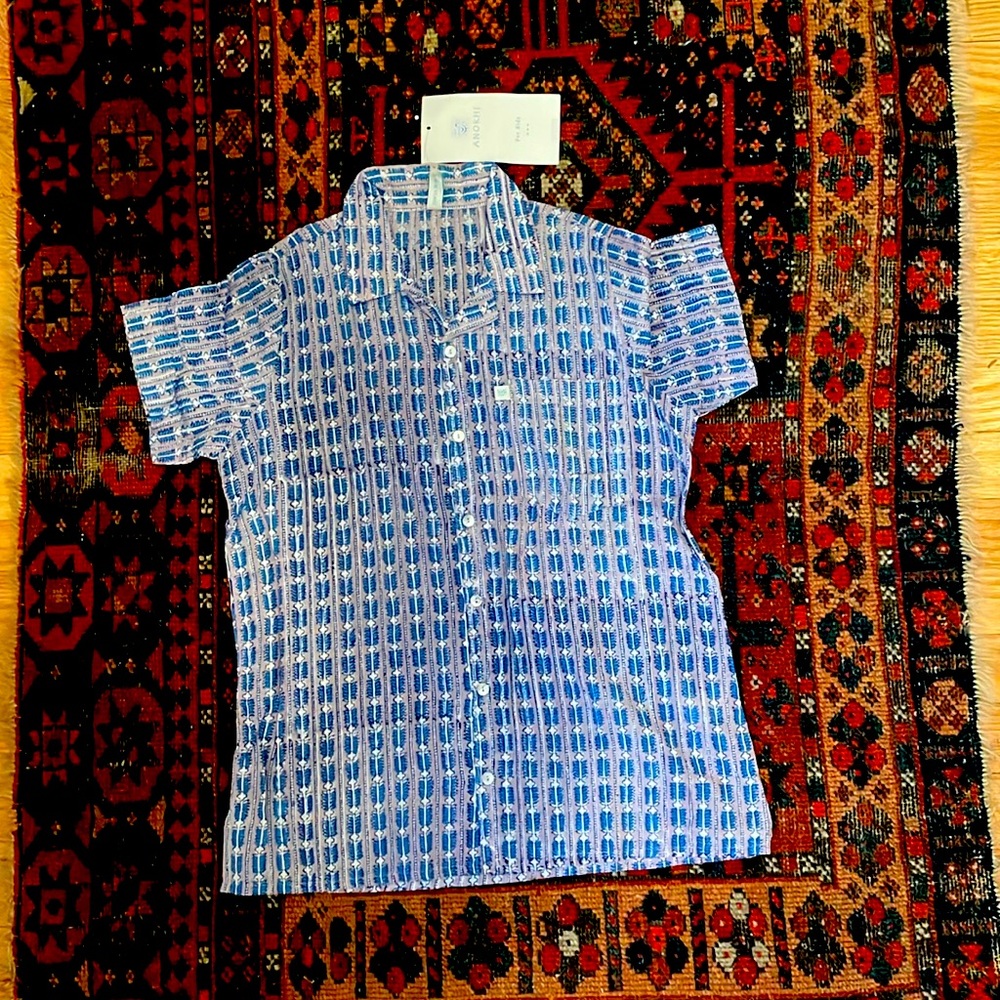 Anokhi shirt for kids size 8-9. Cool vine design, block printed by hand